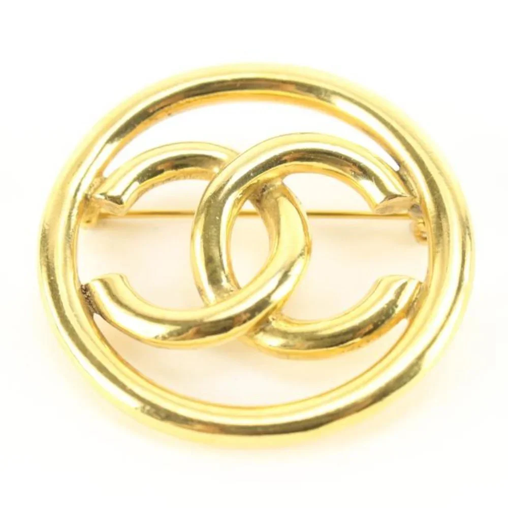 Chanel 93P 24k Gold Plate CC Logo Circle Brooch Pin 31ck824s